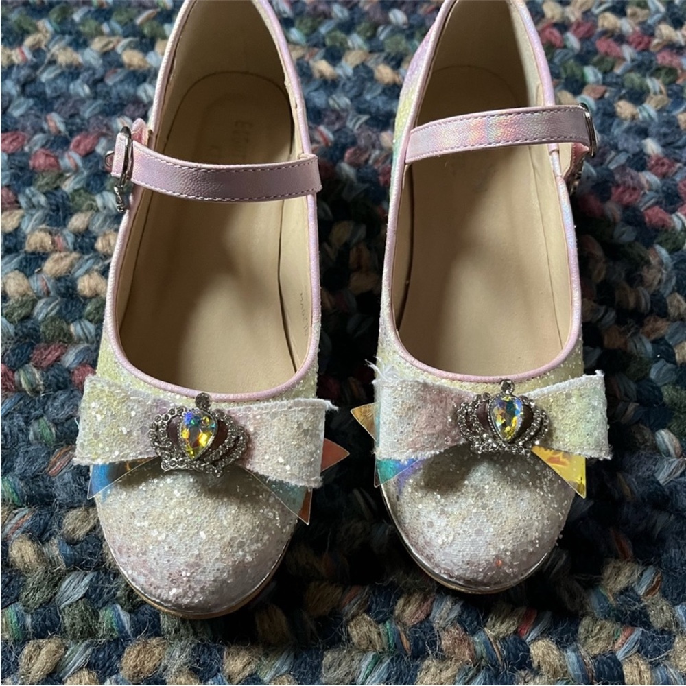 Light Up Glittery Aurora Rainbow heeled girl Size 2 dress shoes